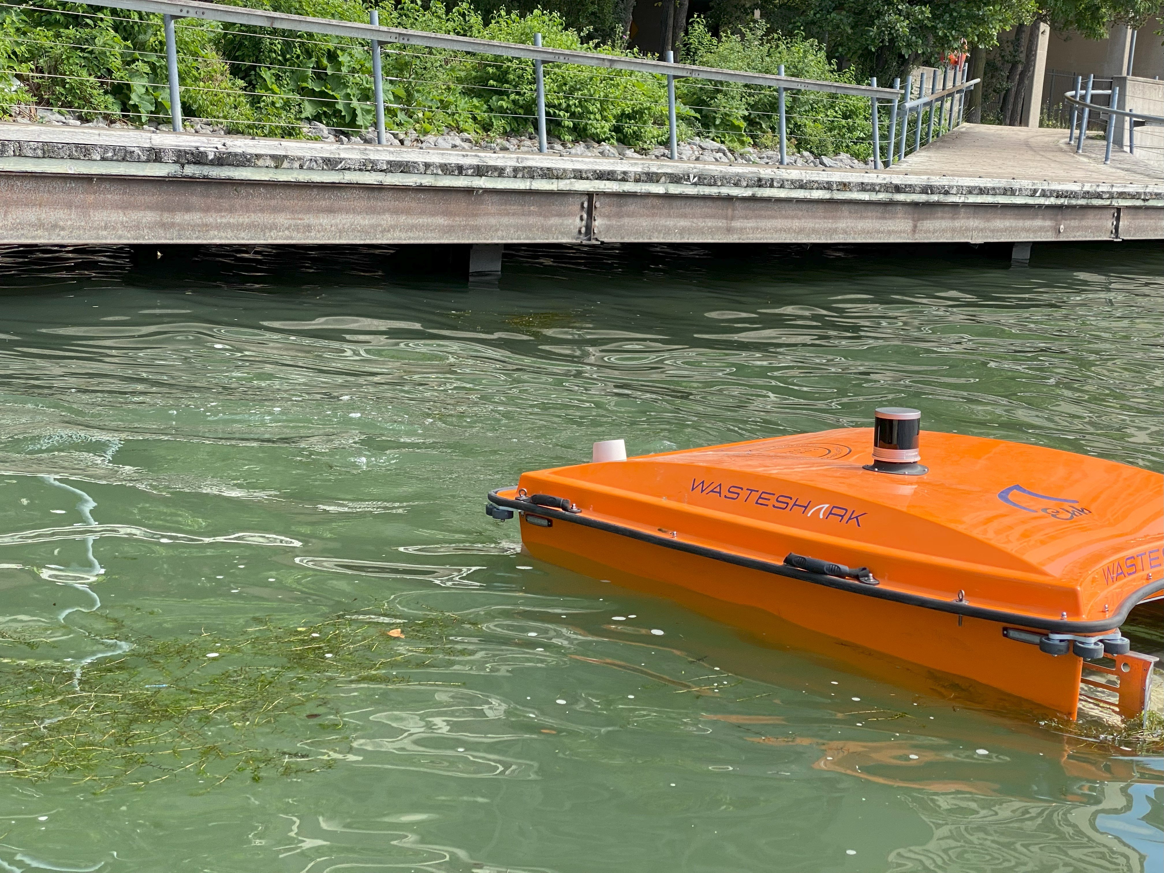 Programme de piégeage des déchets WasteShark